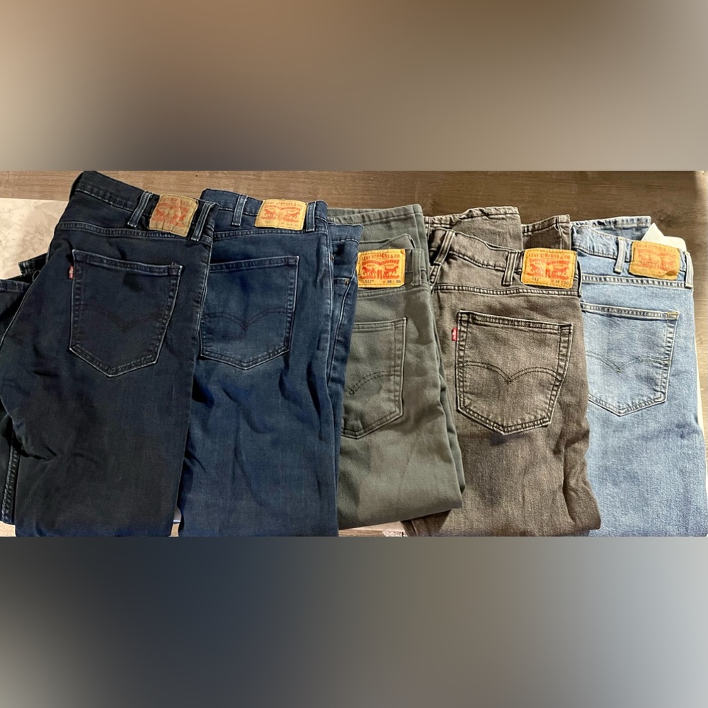 Men’s Levi’s Jeans 512 Slim Fit Tapered 38x30, lot of five jeans.